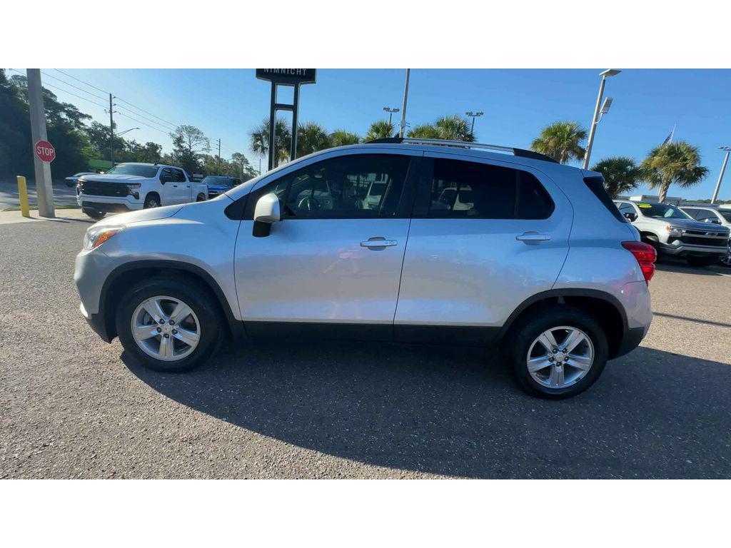 used 2022 Chevrolet Trax car, priced at $17,995