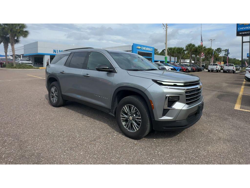 used 2024 Chevrolet Traverse car, priced at $37,621
