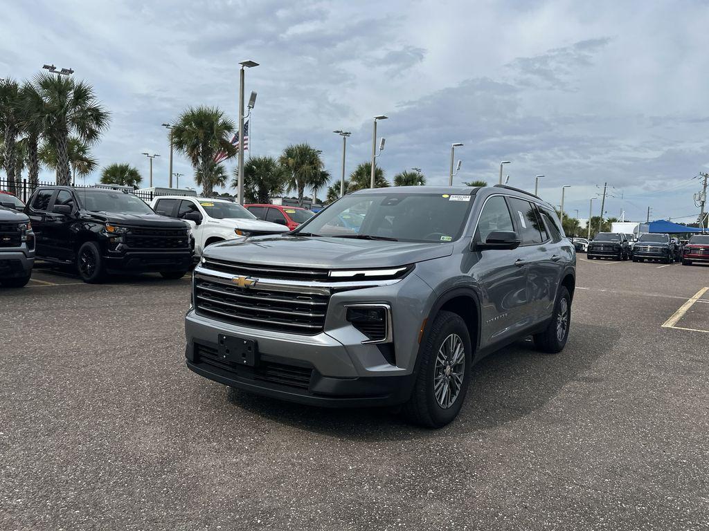 used 2024 Chevrolet Traverse car, priced at $37,621