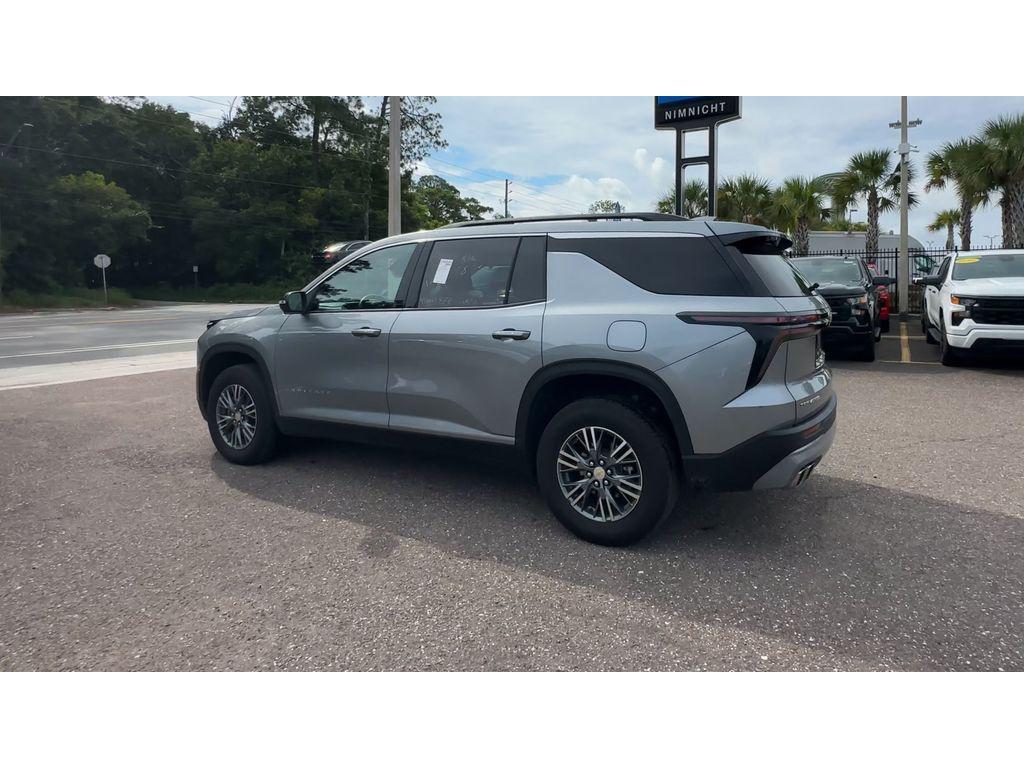 used 2024 Chevrolet Traverse car, priced at $37,621