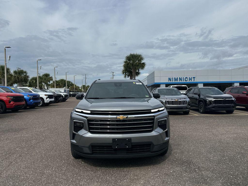 used 2024 Chevrolet Traverse car, priced at $37,621