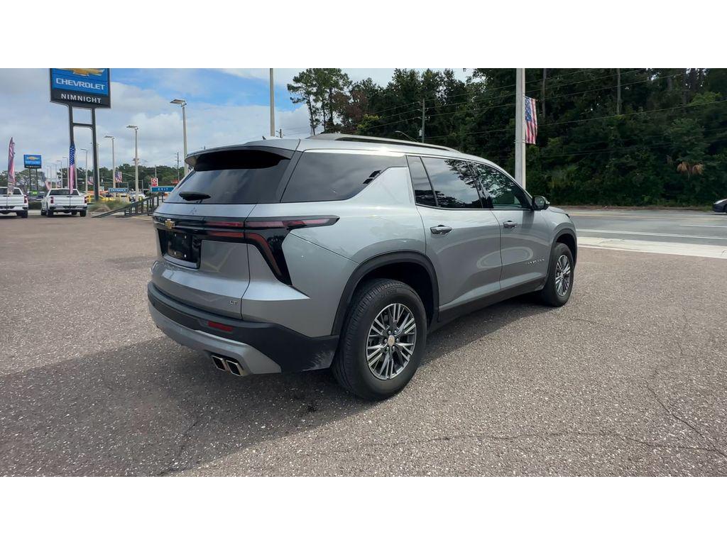 used 2024 Chevrolet Traverse car, priced at $37,621