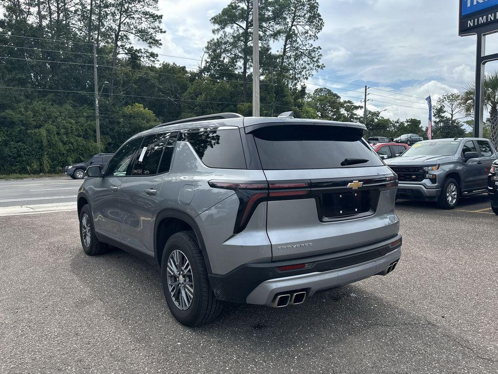 used 2024 Chevrolet Traverse car, priced at $37,621
