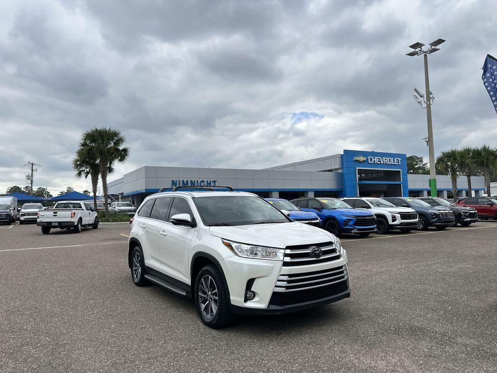used 2019 Toyota Highlander car, priced at $28,995