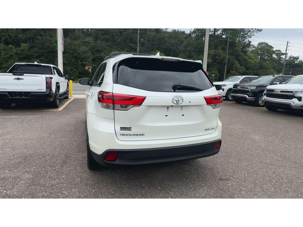 used 2019 Toyota Highlander car, priced at $28,995