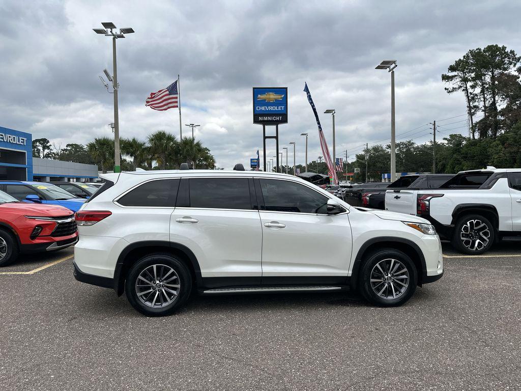 used 2019 Toyota Highlander car, priced at $28,995