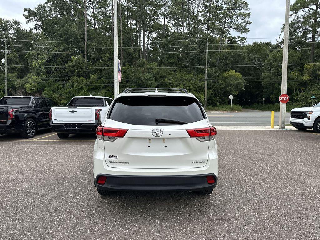 used 2019 Toyota Highlander car, priced at $28,995