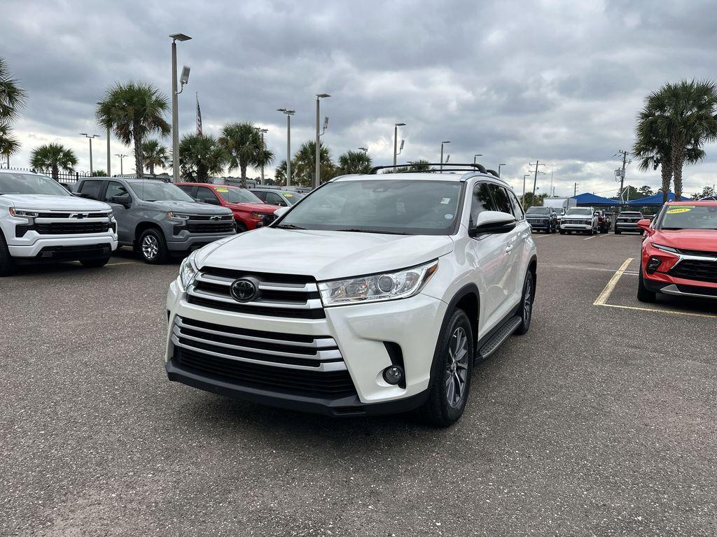 used 2019 Toyota Highlander car, priced at $28,995