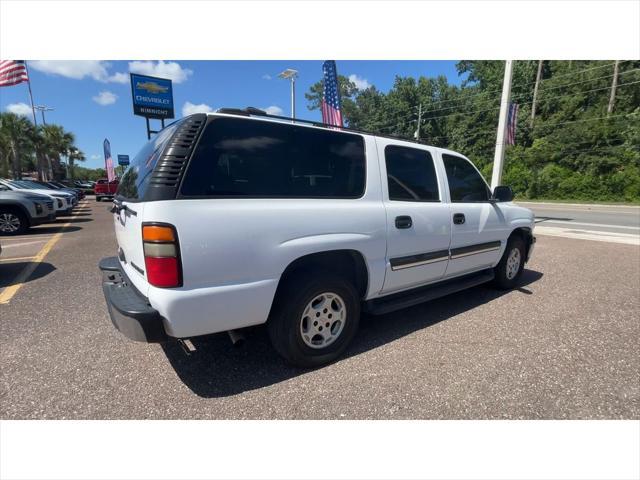 used 2005 Chevrolet Suburban car, priced at $10,000