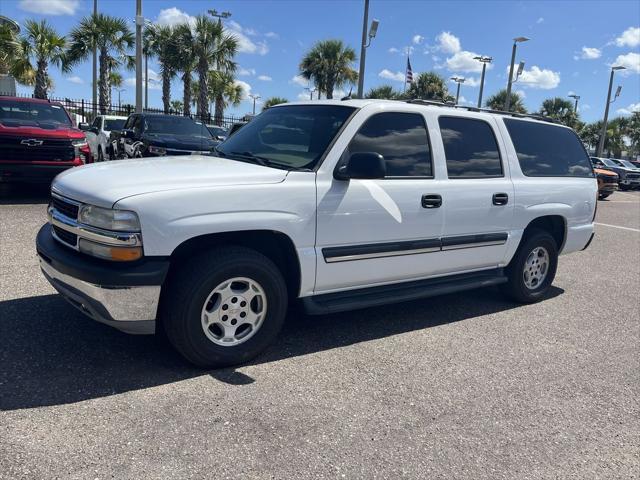 used 2005 Chevrolet Suburban car, priced at $10,000