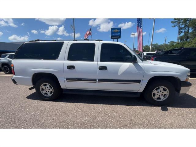 used 2005 Chevrolet Suburban car, priced at $10,000