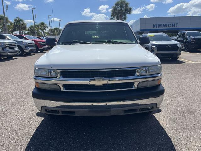 used 2005 Chevrolet Suburban car, priced at $10,000