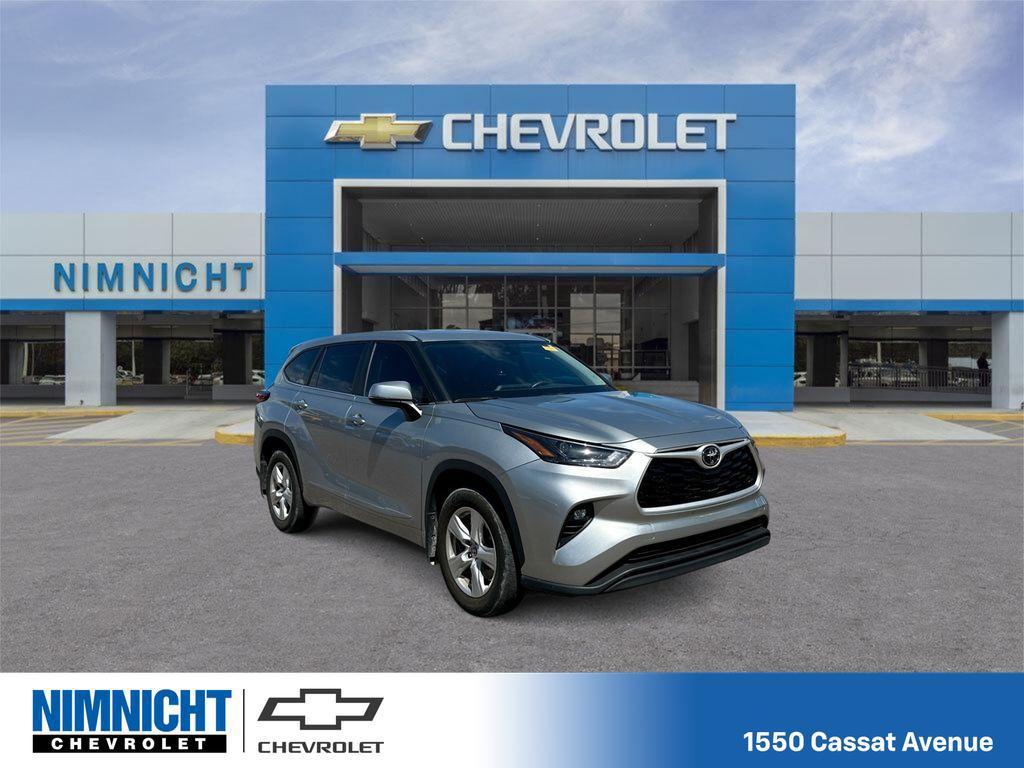 used 2023 Toyota Highlander car, priced at $31,960