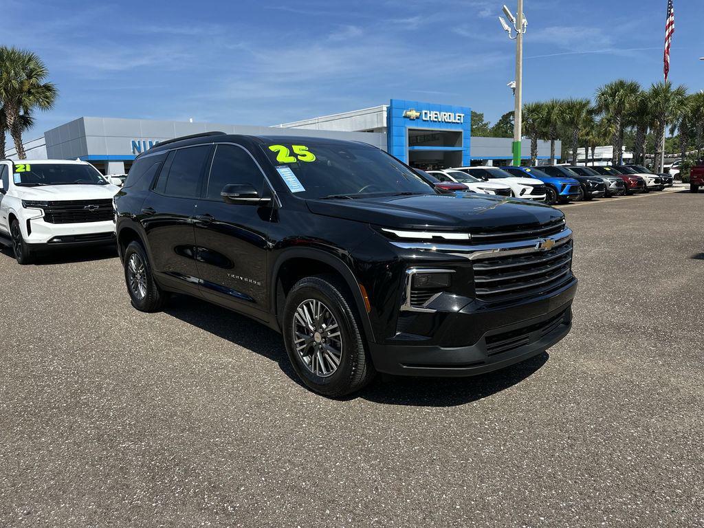 used 2025 Chevrolet Traverse car, priced at $40,774