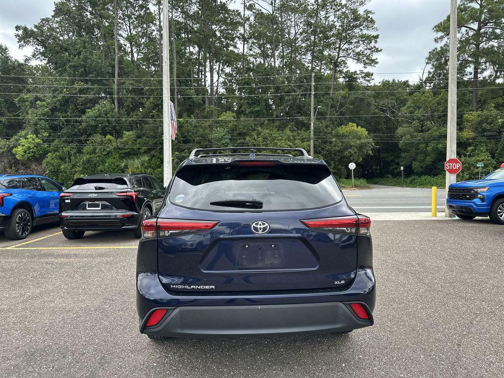 used 2023 Toyota Highlander car, priced at $36,021