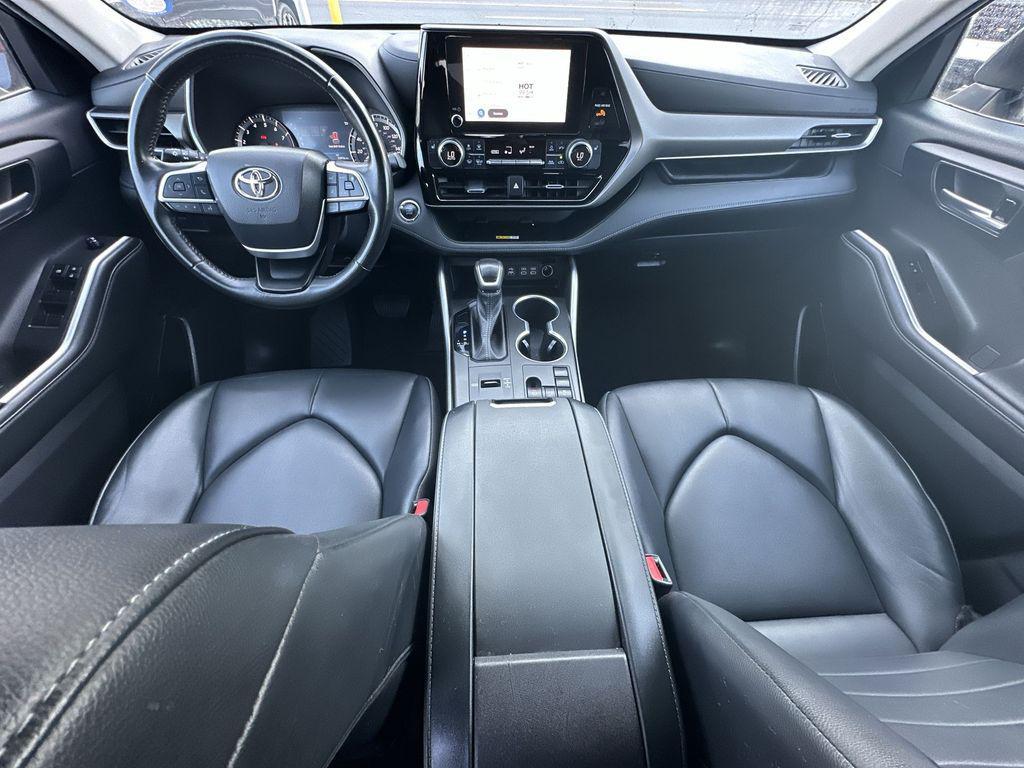 used 2023 Toyota Highlander car, priced at $36,683