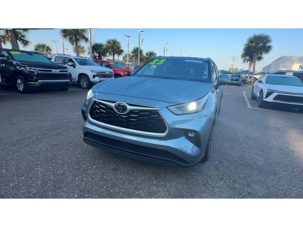 used 2023 Toyota Highlander car, priced at $36,683