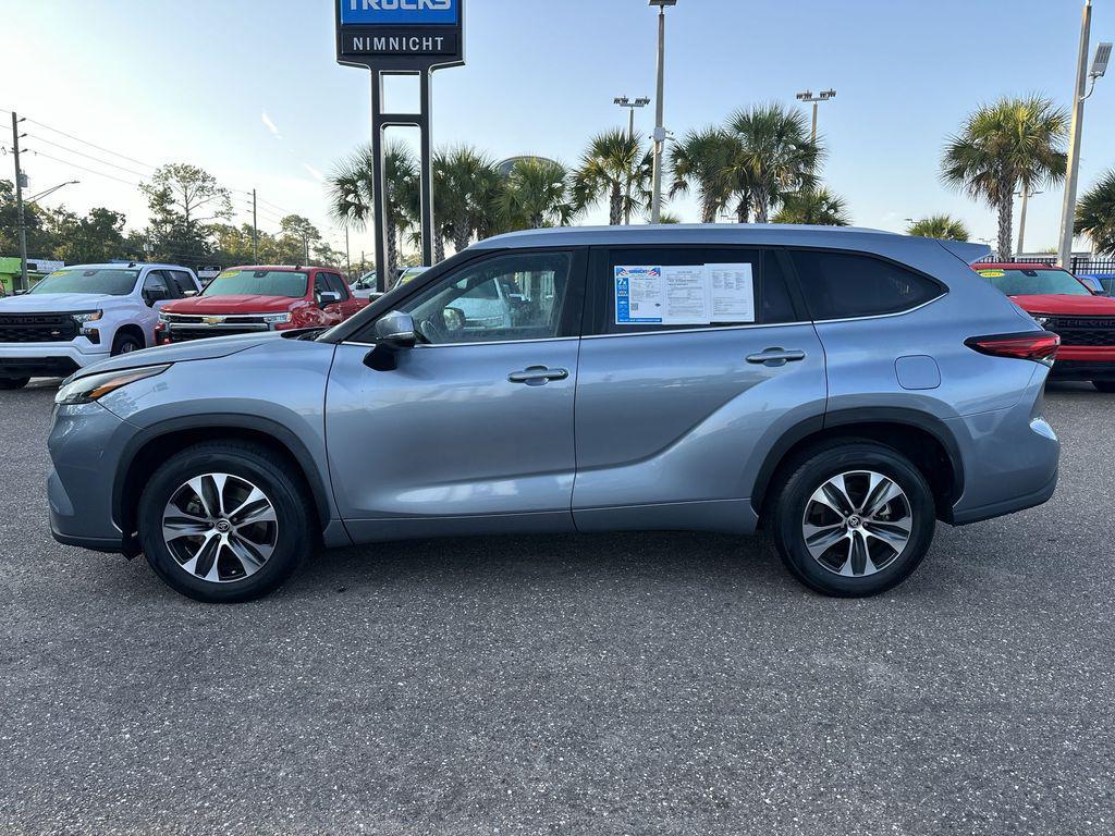 used 2023 Toyota Highlander car, priced at $36,683