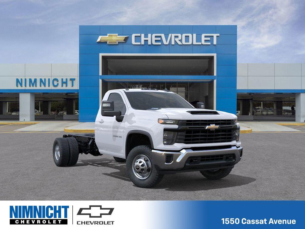 new 2025 Chevrolet Silverado 3500 car, priced at $61,863