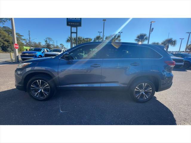 used 2019 Toyota Highlander car, priced at $23,935