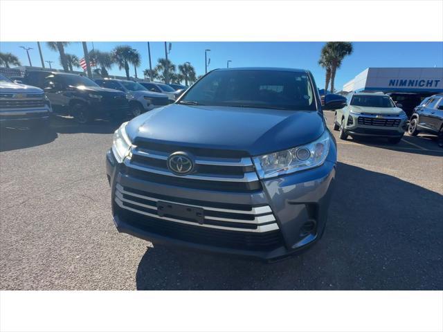 used 2019 Toyota Highlander car, priced at $23,935