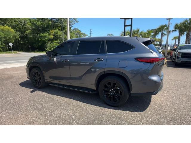 used 2023 Toyota Highlander car, priced at $35,788