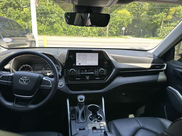 used 2023 Toyota Highlander car, priced at $35,788