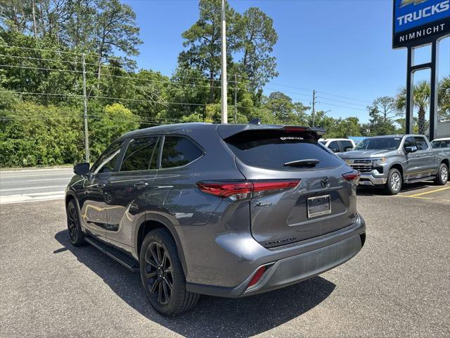 used 2023 Toyota Highlander car, priced at $35,788