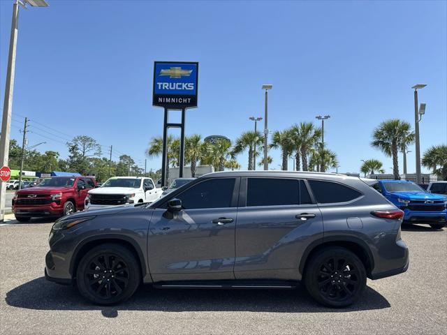 used 2023 Toyota Highlander car, priced at $35,788