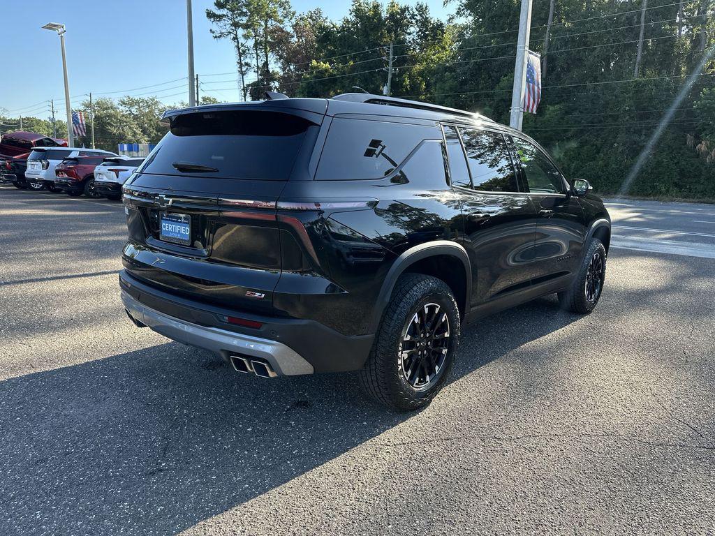 used 2025 Chevrolet Traverse car, priced at $49,925