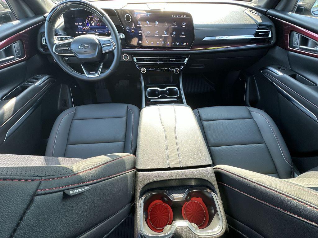 used 2025 Chevrolet Traverse car, priced at $49,925