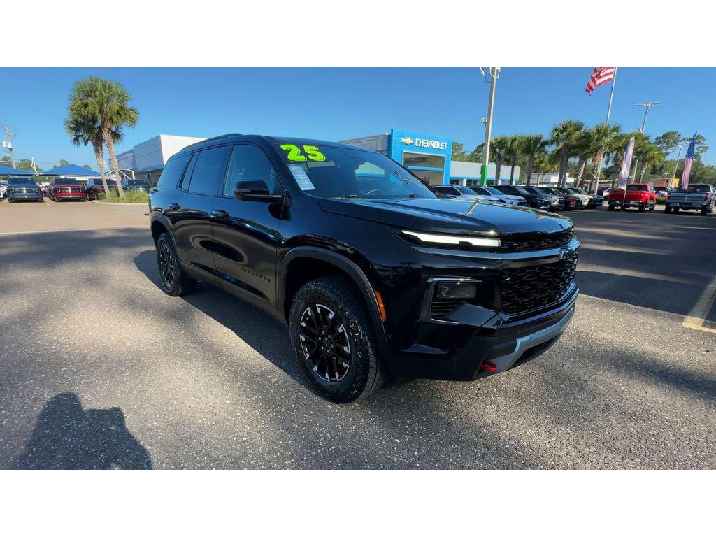 used 2025 Chevrolet Traverse car, priced at $49,925