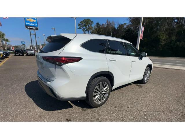 used 2023 Toyota Highlander car, priced at $42,495