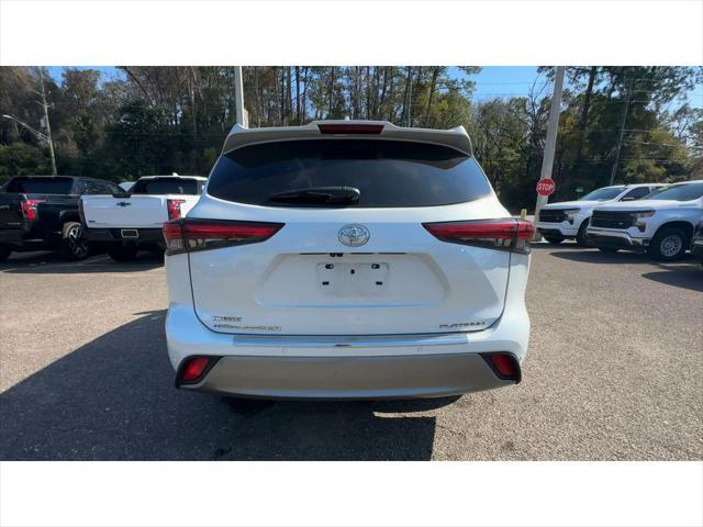 used 2023 Toyota Highlander car, priced at $42,495