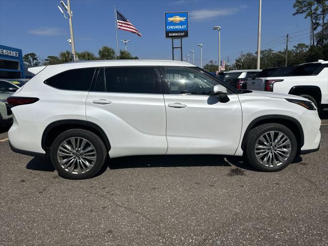 used 2023 Toyota Highlander car, priced at $42,495