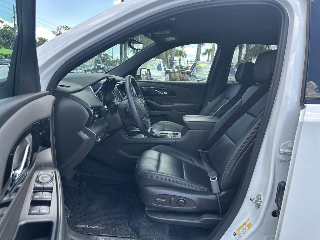 used 2022 Chevrolet Traverse car, priced at $29,625
