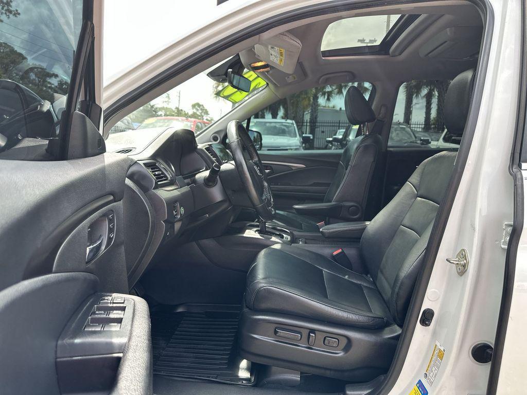 used 2020 Honda Pilot car, priced at $17,917