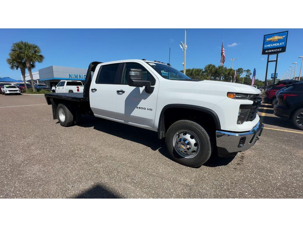 new 2025 Chevrolet Silverado 3500 car, priced at $61,713