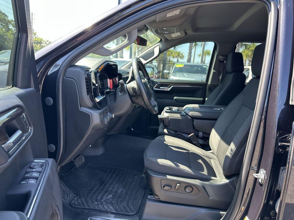 used 2023 Chevrolet Silverado 1500 car, priced at $38,995