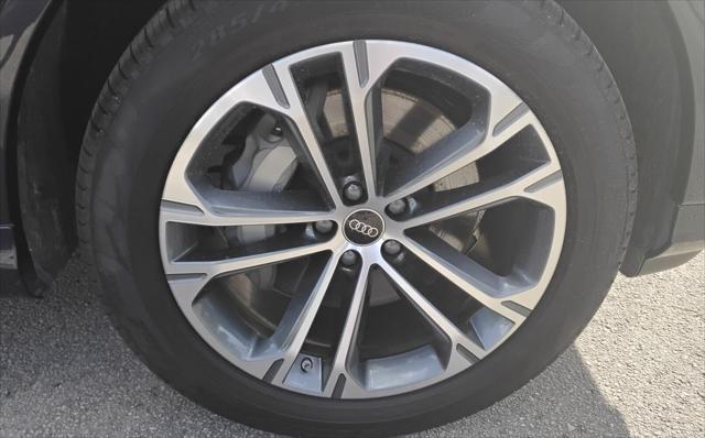 used 2025 Audi Q7 car, priced at $55,999