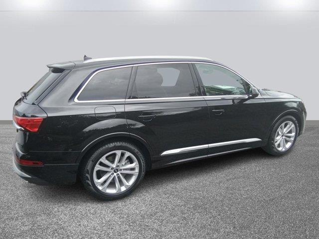 new 2025 Audi Q7 car, priced at $81,710