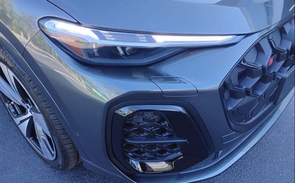 new 2025 Audi SQ5 car, priced at $75,005