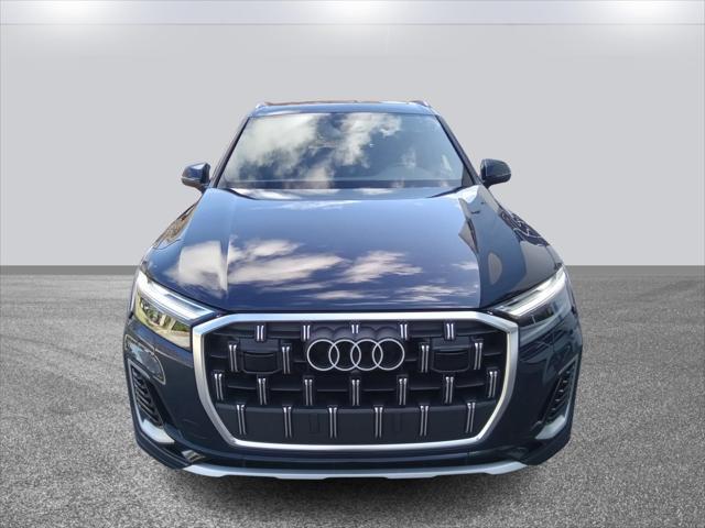 new 2025 Audi Q7 car, priced at $65,600