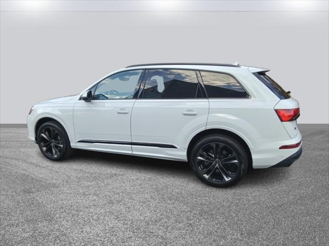 new 2025 Audi Q7 car, priced at $77,605