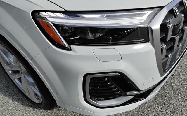 new 2025 Audi Q7 car, priced at $75,755