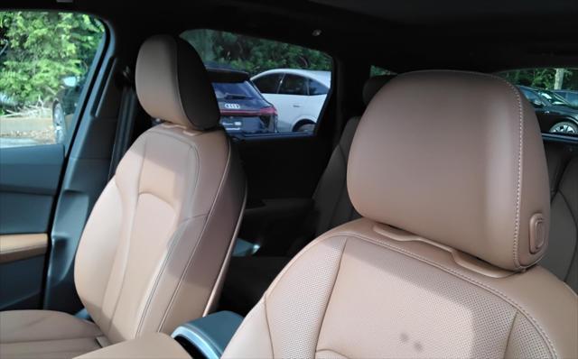 new 2025 Audi Q7 car, priced at $75,755