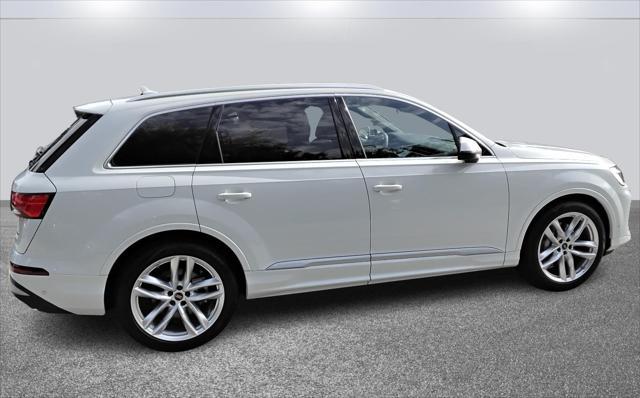 new 2025 Audi Q7 car, priced at $75,755