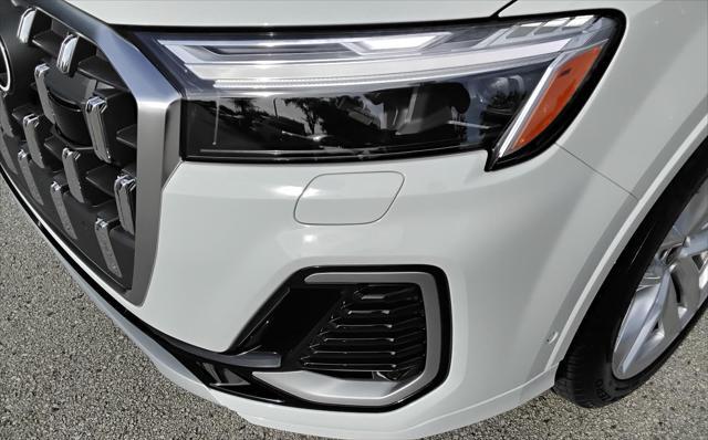 new 2025 Audi Q7 car, priced at $75,755