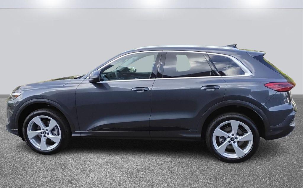 new 2025 Audi Q5 car, priced at $61,950