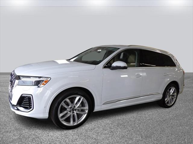 new 2025 Audi Q7 car, priced at $77,080